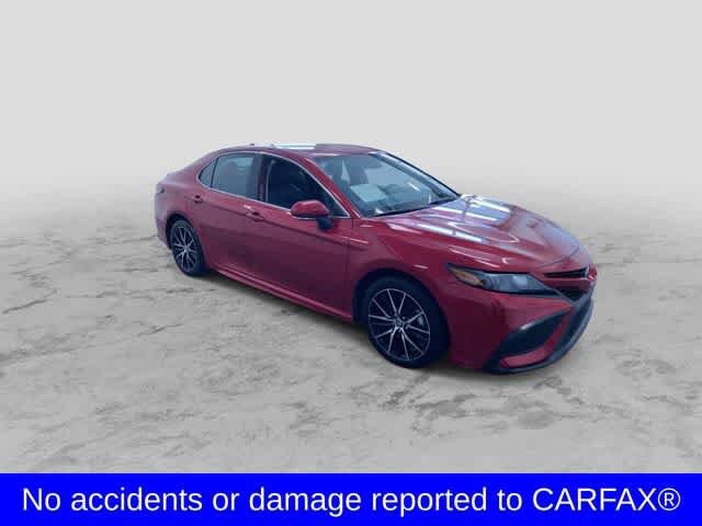 2024 Toyota Camry SE photo 3