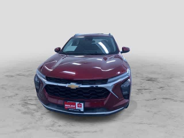 Thumbnail: 2025 Chevrolet Trax - 5