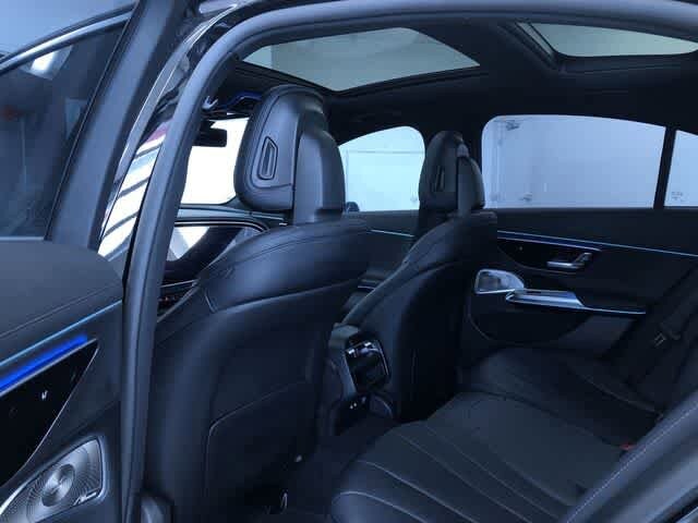 Thumbnail: 2025 Mercedes-Benz E-Class - 19