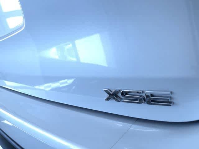 Thumbnail: 2023 Toyota Highlander - 18