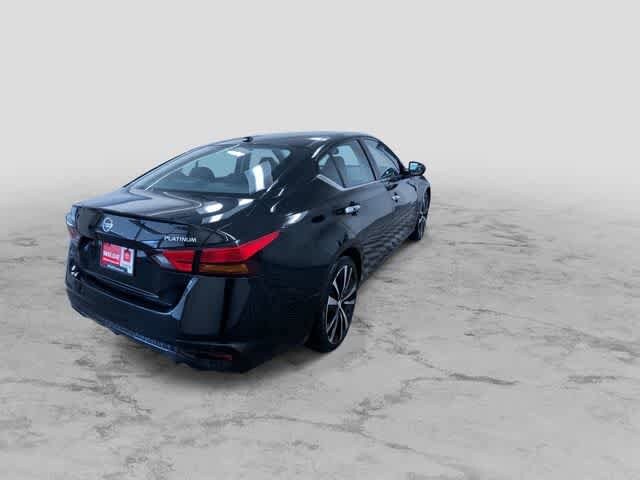 Thumbnail: 2019 Nissan Altima - 10