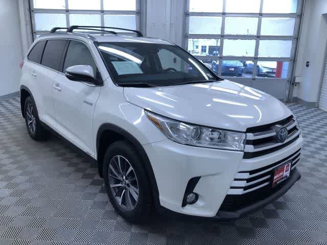 Thumbnail: 2019 Toyota Highlander - 35