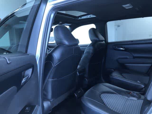 Thumbnail: 2025 Toyota Highlander - 22