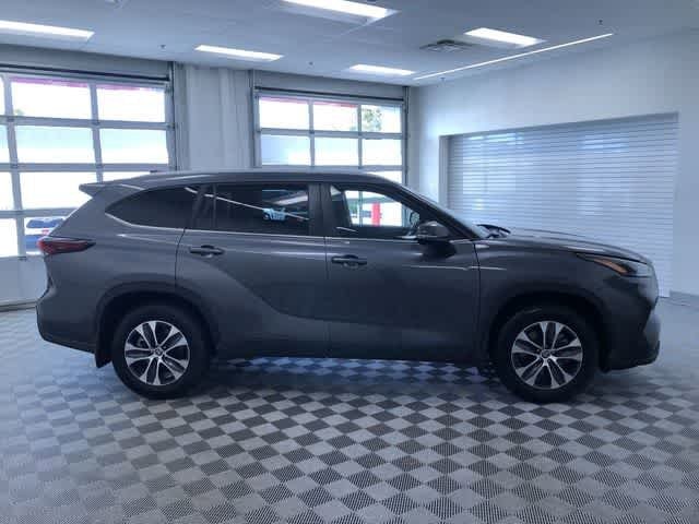 Thumbnail: 2024 Toyota Highlander - 38