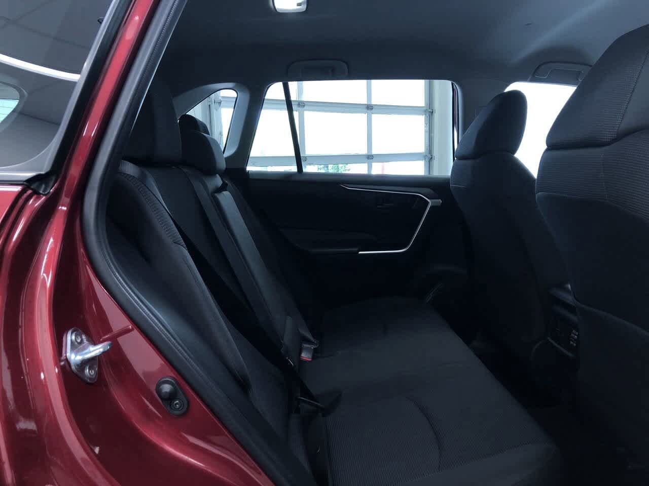 2024 Toyota RAV4 LE 21
