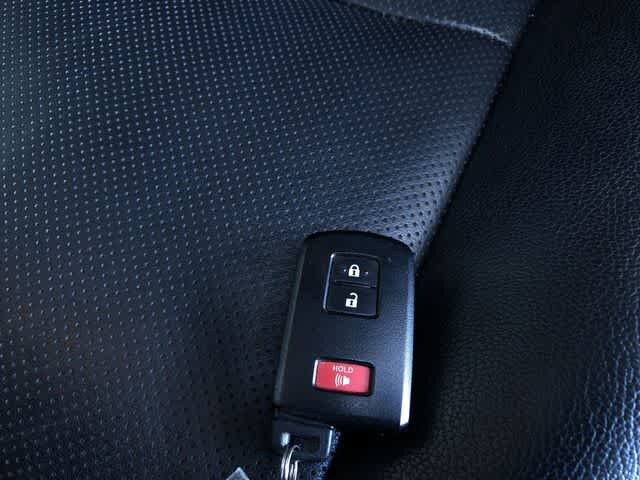 Thumbnail: 2020 Toyota 4Runner - 32