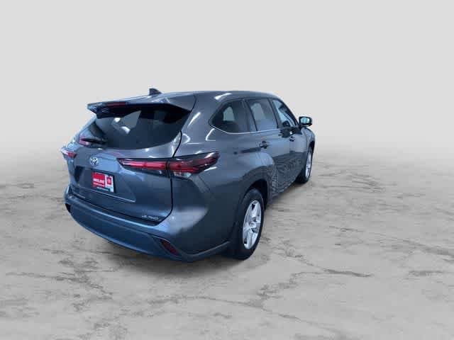 Thumbnail: 2024 Toyota Highlander - 9