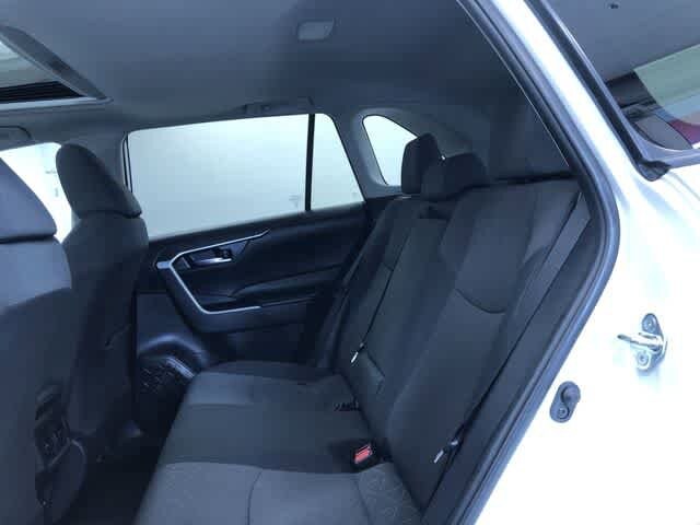 Thumbnail: 2023 Toyota RAV4 - 20