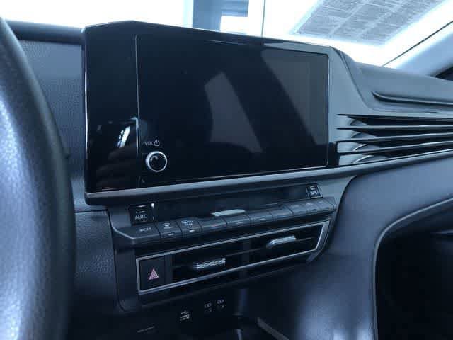 Thumbnail: 2025 Toyota Camry - 28