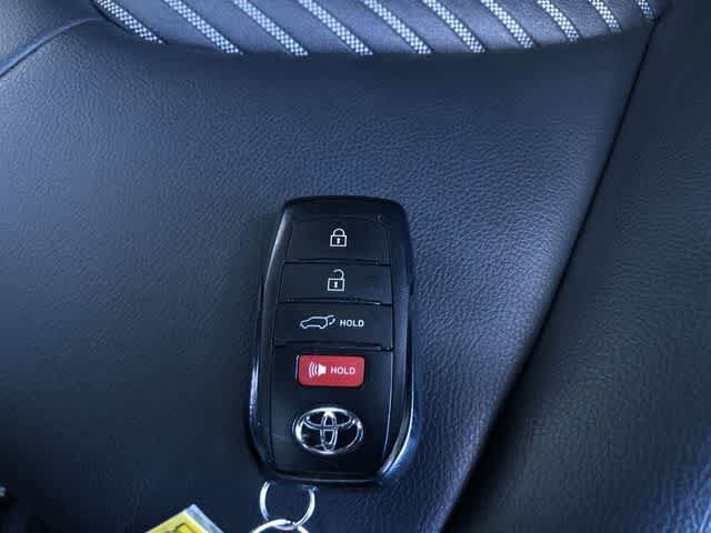 Thumbnail: 2025 Toyota Highlander - 31
