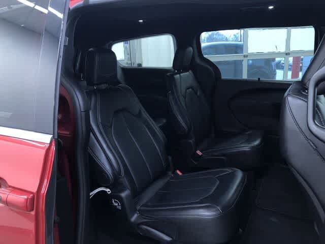 Thumbnail: 2025 Chrysler Pacifica - 22