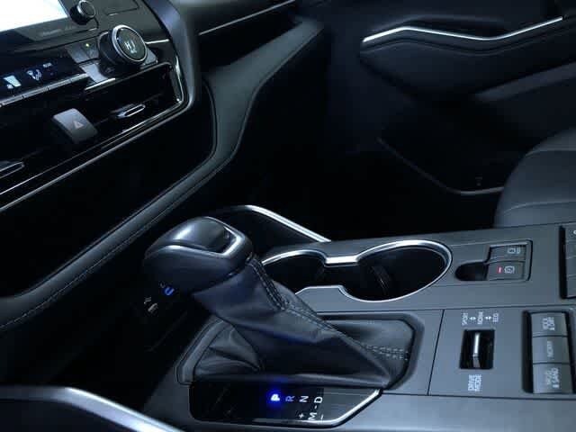 Thumbnail: 2022 Toyota Highlander - 31