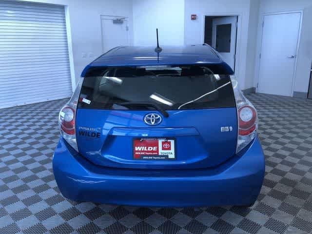 Thumbnail: 2012 Toyota Prius c - 15