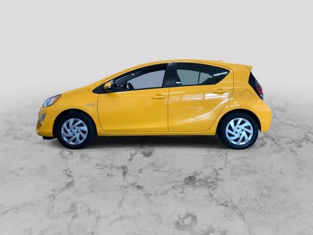 Thumbnail: 2015 Toyota Prius c - 8
