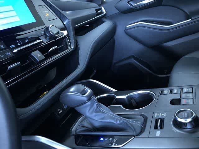 Thumbnail: 2025 Toyota Highlander - 29