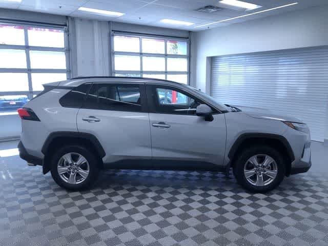 Thumbnail: 2022 Toyota RAV4 - 28