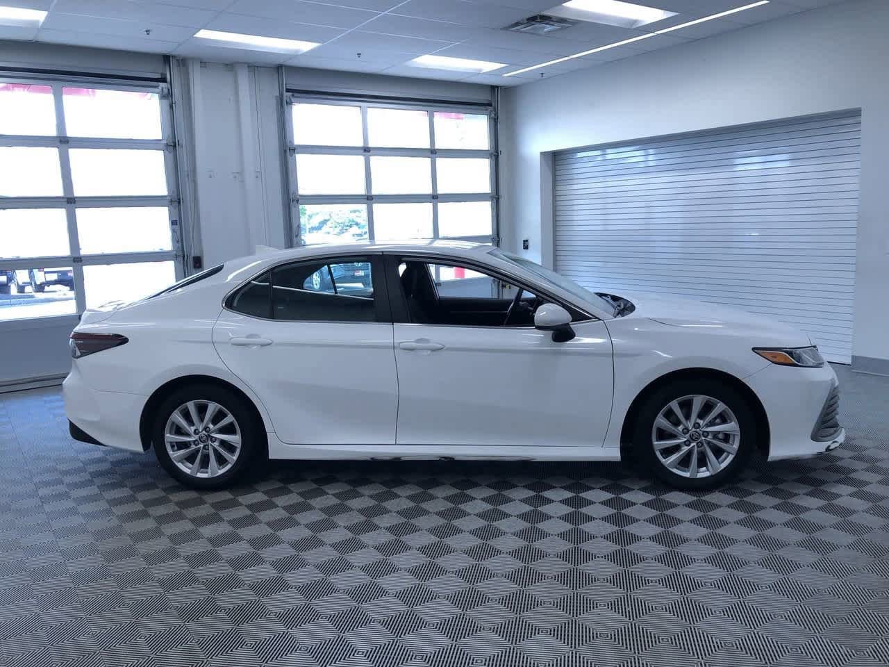 2024 Toyota Camry LE 35