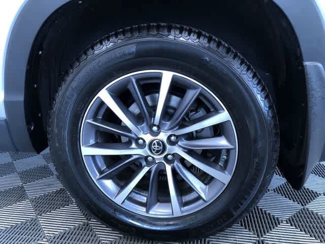 Thumbnail: 2019 Toyota Highlander - 5