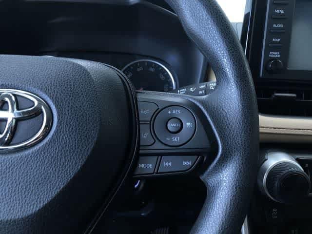 Thumbnail: 2019 Toyota RAV4 - 18