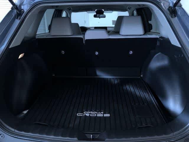 Thumbnail: 2022 Toyota Corolla Cross - 32