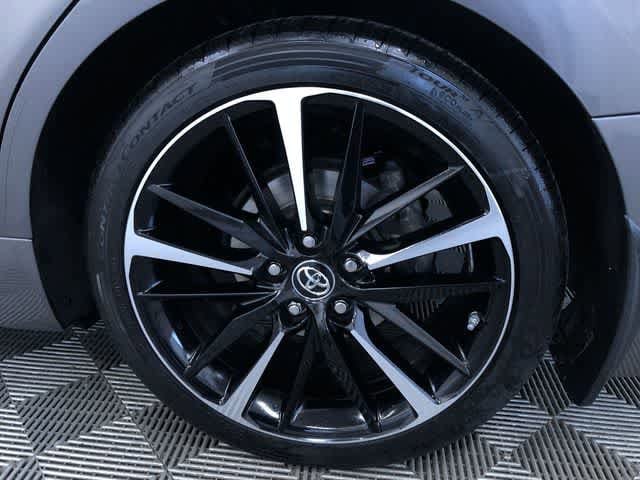 Thumbnail: 2018 Toyota Camry - 18