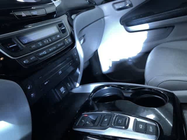 Thumbnail: 2016 Honda Pilot - 29