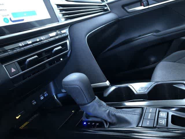 Thumbnail: 2025 Toyota Camry - 30