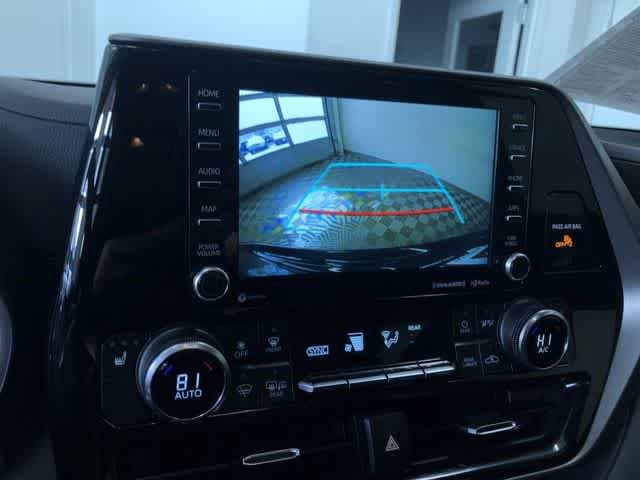 Thumbnail: 2022 Toyota Highlander - 20