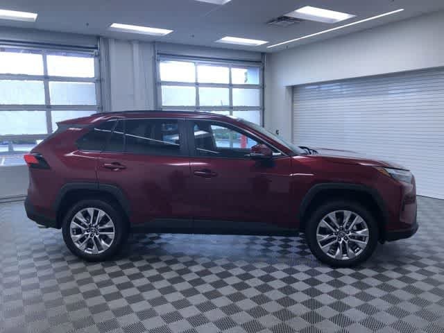 Thumbnail: 2025 Toyota RAV4 - 28