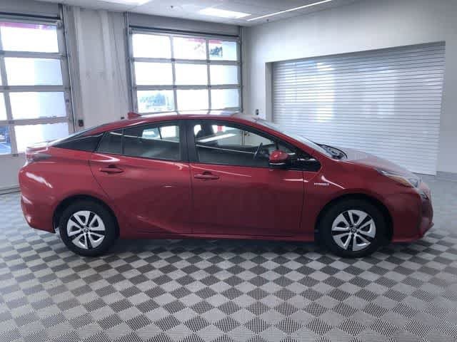 Thumbnail: 2017 Toyota Prius - 26