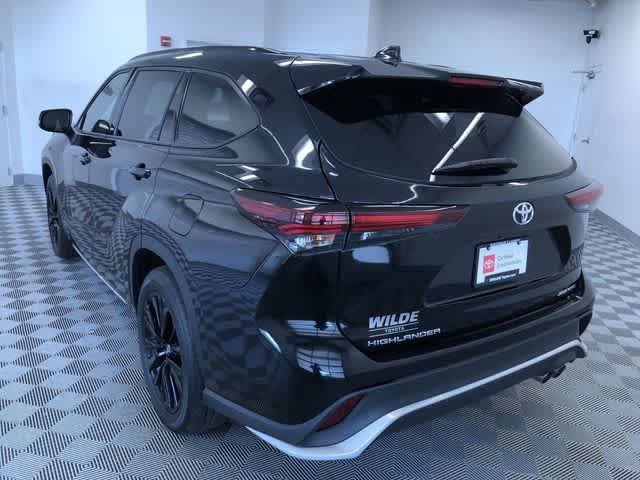 Thumbnail: 2025 Toyota Highlander - 12