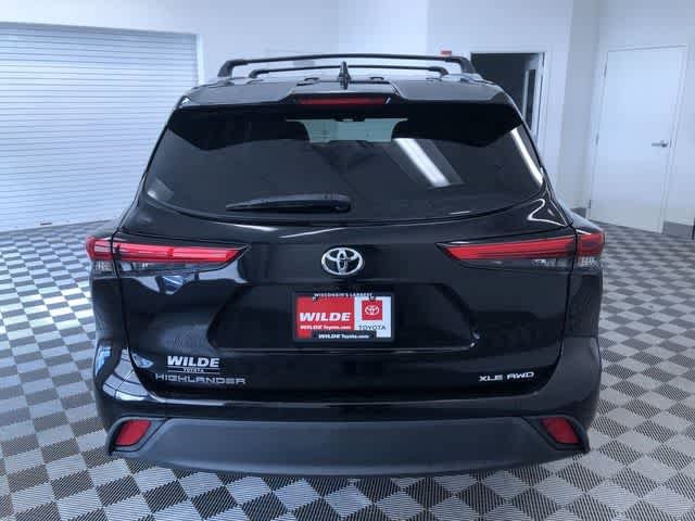 Thumbnail: 2022 Toyota Highlander - 5