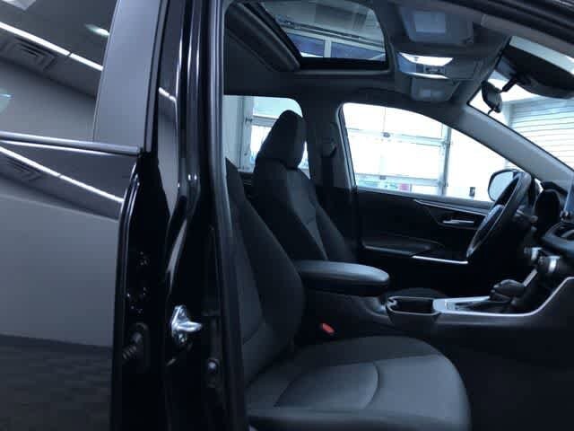 Thumbnail: 2025 Toyota RAV4 - 22