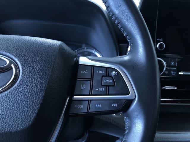 Thumbnail: 2023 Toyota Highlander - 26