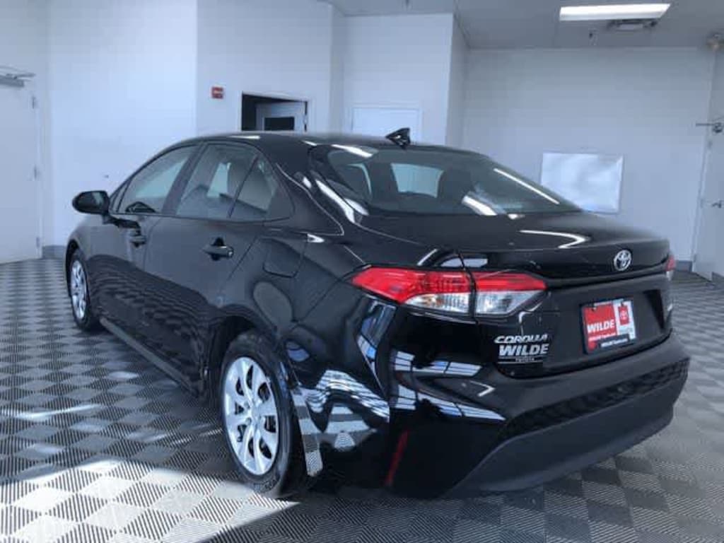 Used 2025 Toyota Corolla LE Car