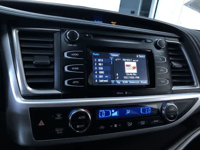 Thumbnail: 2015 Toyota Highlander - 26