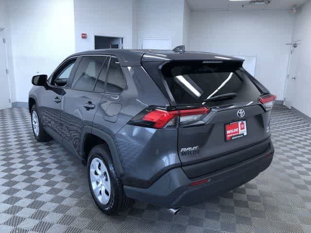 2024 Toyota RAV4 LE photo 4