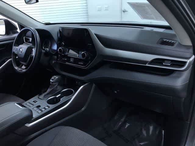 Thumbnail: 2024 Toyota Highlander - 25