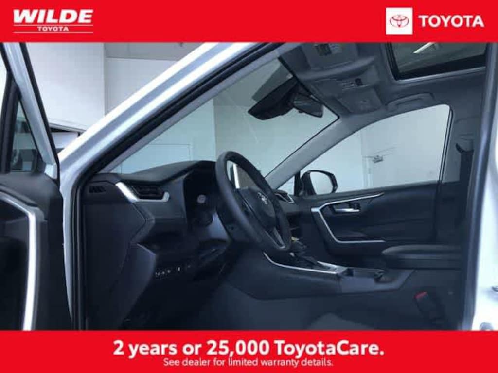 New 2025 Toyota RAV4 XLE XLE AWD SUV