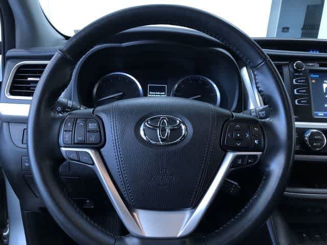Thumbnail: 2018 Toyota Highlander - 24