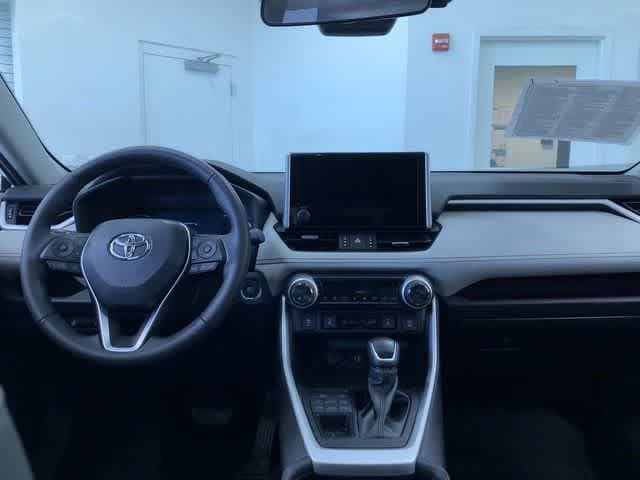 Thumbnail: 2024 Toyota RAV4 - 17