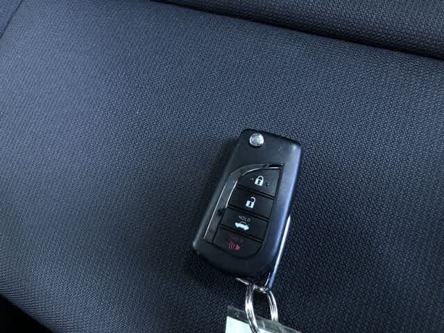 Thumbnail: 2025 Toyota Corolla - 31