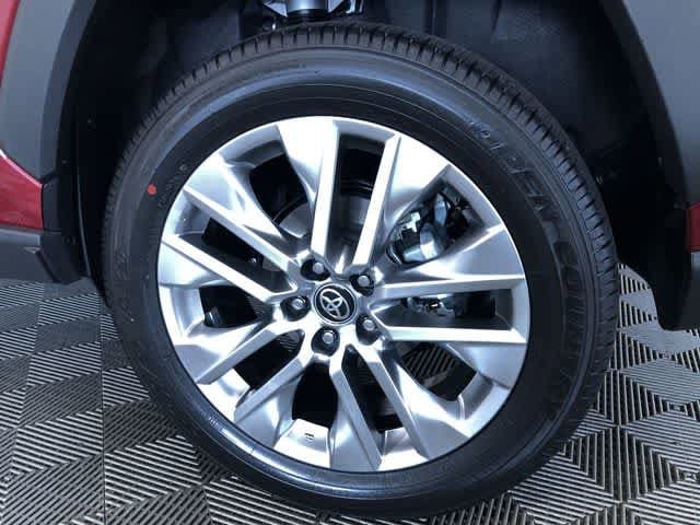 Thumbnail: 2025 Toyota RAV4 - 8