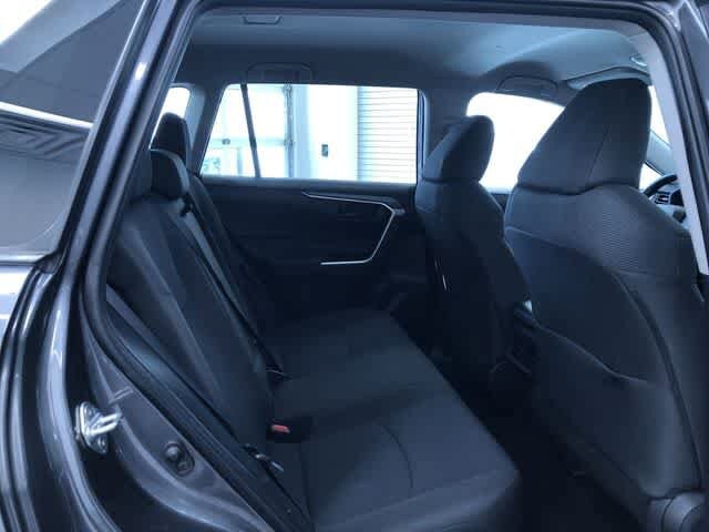 Thumbnail: 2022 Toyota RAV4 - 21