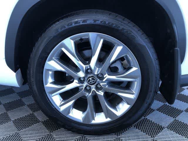 Thumbnail: 2025 Toyota Highlander - 11
