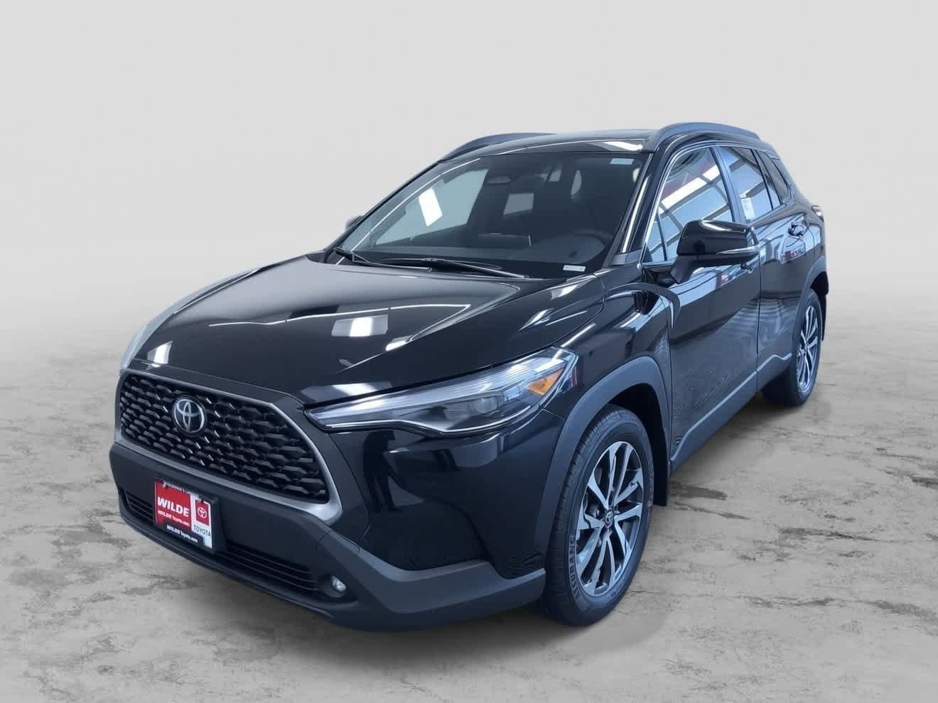2025 Toyota Corolla Cross XLE -
                  West Allis, WI