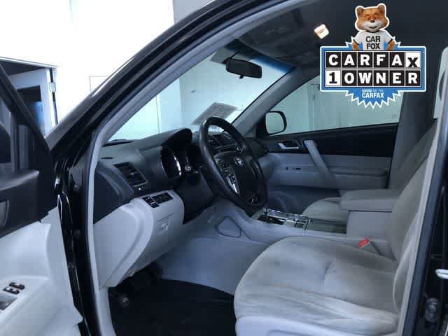 Used 2013 Toyota Highlander Plus with VIN 5TDZK3EH7DS108703 for sale in West Allis, WI