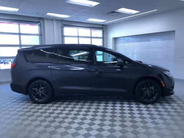 Thumbnail: 2019 Chrysler Pacifica - 36