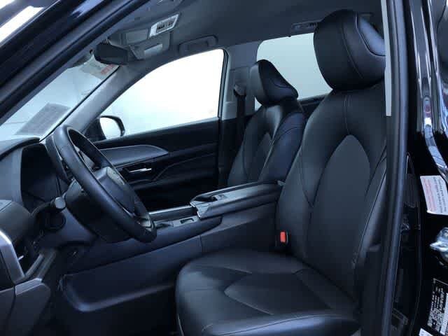 Thumbnail: 2025 Toyota Grand Highlander - 18