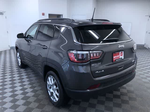 Thumbnail: 2022 Jeep Compass - 13